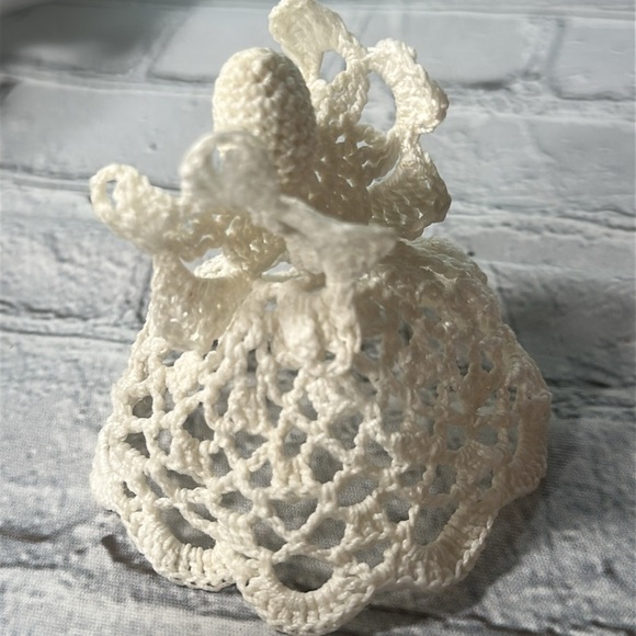 Vintage Crocheted Starched Ivory Angel 3” Table Top decor - Picture 7 of 8